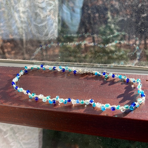 Handmade seed bead necklace - Picture 1 of 4